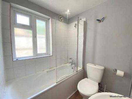 2 bedroom property to rent in Canterbury - Photo 3