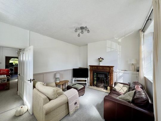 2 bedroom end of terrace house to rent - Photo 1