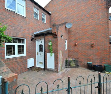 Terraced House to rent - Duddington Close, London, SE9 - Photo 4