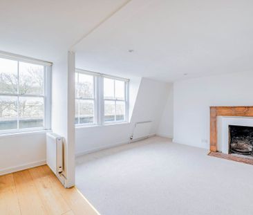 Sydney Place - Photo 1