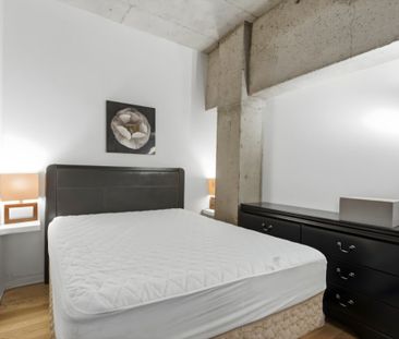 1200 Rue St Alexandre, Montréal (Ville-Marie), QC H3B - Photo 4