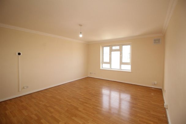2 Bedroom Flat - Purpose Built To Let - Photo 1