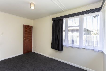 Spacious 2 bedroom home! - Photo 2