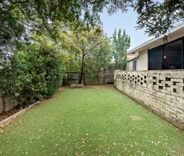 3/2 Coonara Avenue, Mount Eliza. - Photo 1