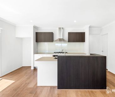 HOME IN POPULAR ESTATE - Photo 4