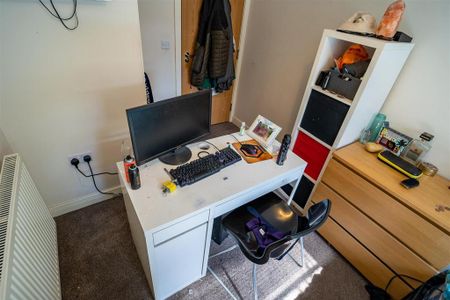 10 bedroom house to rent - Photo 2