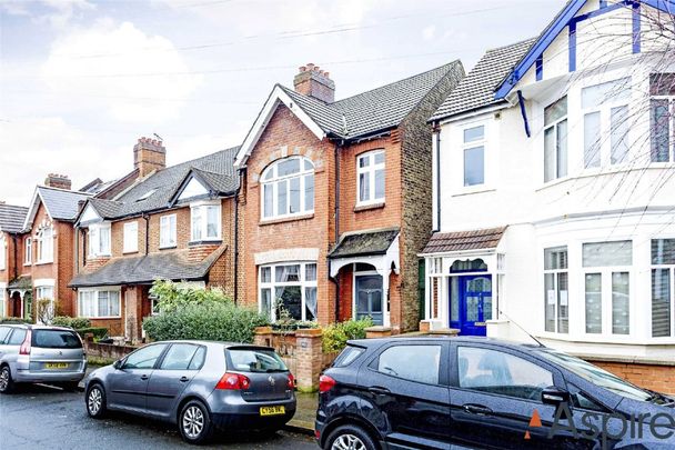 Nimrod Road, London, SW16 - Photo 1