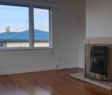 Lovely Three Bedroom Home!! - Photo 1