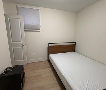 149 Henderson - Photo 6