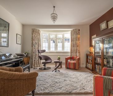 5 bedroom detached house to rent - Photo 2