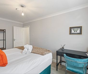 3 Bed Terraced House, Vivian Road, E3 - Photo 4