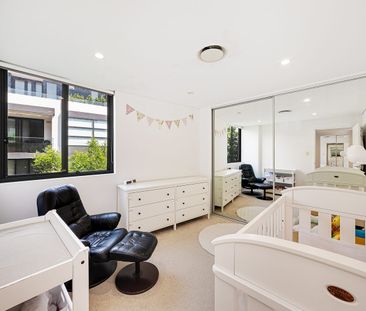 Bespoke North-Facing Two Bedroom Apartment in Convenient Sought-Aft... - Photo 3