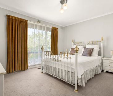 MULGRAVE’S HIDDEN GEM – SPACIOUS FAMILY HOME WITH TIMELESS CHARM! - Photo 4