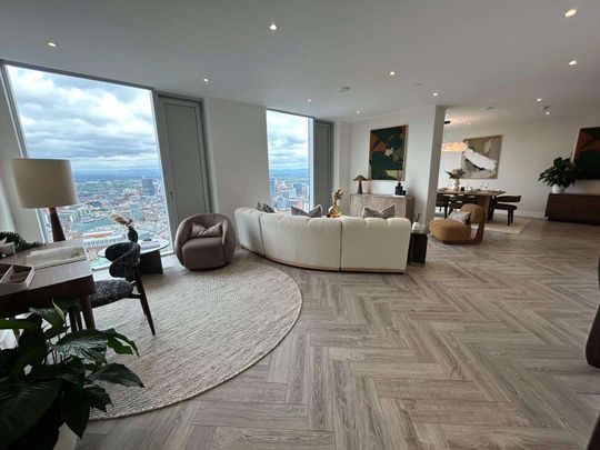 Exceptional Fully Furnished Three Double Bedroom Penthouse Apartment with unrivalled facilities in the Exclusive Cortland Development, Colliers Yard. - Photo 1