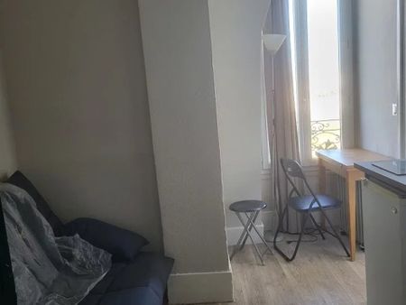 Location Appartement 1 pièces 11 m2 à Paris 14 - Photo 2