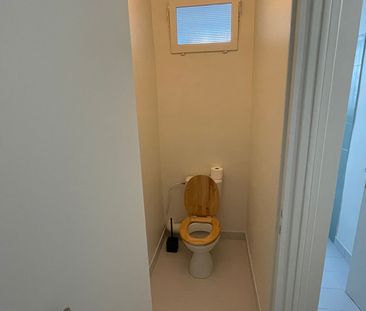 Location Appartement 2 pièces 56m² NANTES 44000 - Photo 2