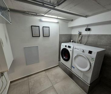 23 m² Zimmer in einer 5-Personen-WG (4 Frauen) - Foto 4