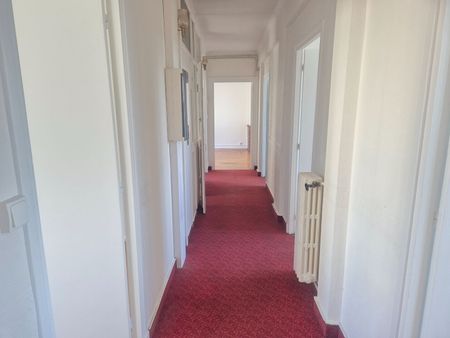 A LOUER Appartement 50000 Saint-Lô CENTRE VILLE 3 chambres 91.69 m² - Photo 4
