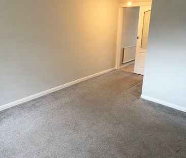 Hoe Lane, North Baddesley - Photo 4