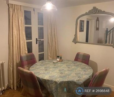 2 bedroom end of terrace house to rent - Photo 4