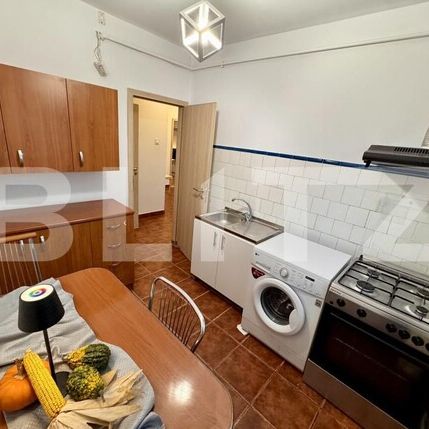 Apartament 3 camere, 70 mp, zona 1 Mai - Photo 1
