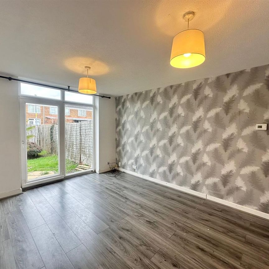 Drayton Close, Redditch - Photo 1