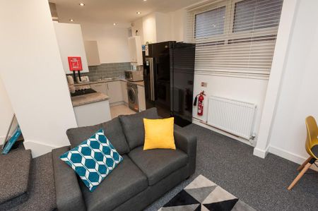 5 bedroom apartment to rent - Photo 3