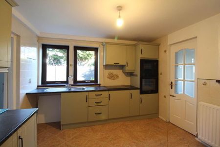 35 Connsbrook Park, Belfast, BT4 1NF - Photo 4