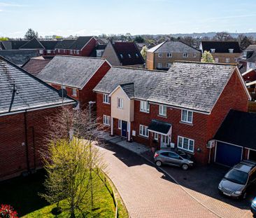 4 bedroom semi-detached house to rent - Photo 4