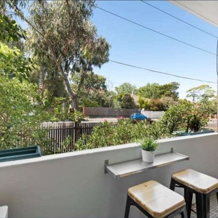 St Kilda East - Photo 4