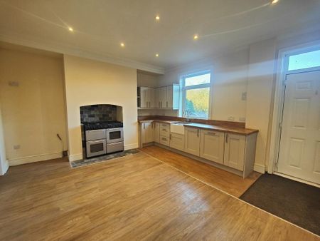 4 bedroom terraced house to rent - Photo 2