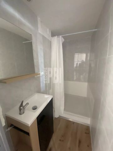 Location Appartement 1 pièce 33m² TOULON 83000 - Photo 4