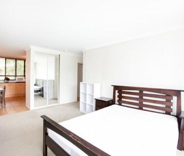 Furnished Studio In Prime West End Location! - Photo 1