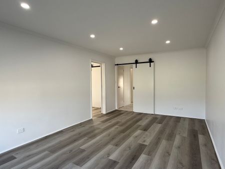 2 Bedroom Unit in a Private Estate - Photo 2