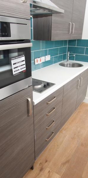 Chertsey Road, WokingProperty for lettings - Seymours - Photo 1