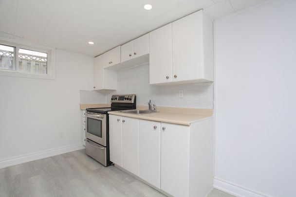 For Lease - 387 Edgehill Drive Unit# lower level, Barrie, Ontario - Photo 1