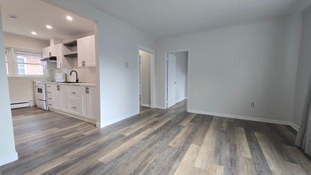 96 Emily Street - Apt - 4, Orillia, ON L3V 5V1 - Photo 3