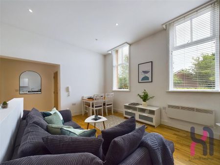 2 bedroom flat to rent - Photo 3