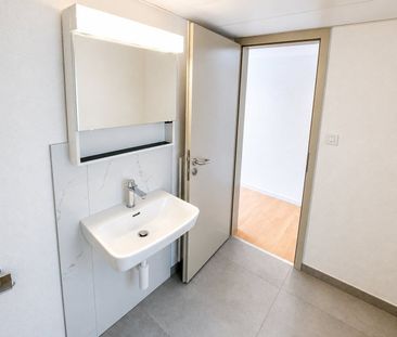Bright studio of approx. 25 m2 with a view of the castle - Photo 4