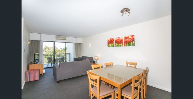 2x2 APARTMENT AVAILABLE! FULLY FURNISHED! MOVE IN BEFORE XMAS! - Photo 1