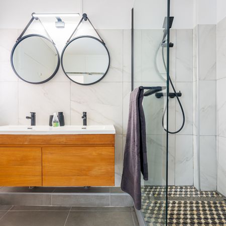 Location Appartement 1 pièce 76m² ST DENIS 97400 - Photo 4