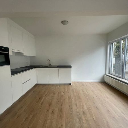 Appartement - Te huur - Photo 2