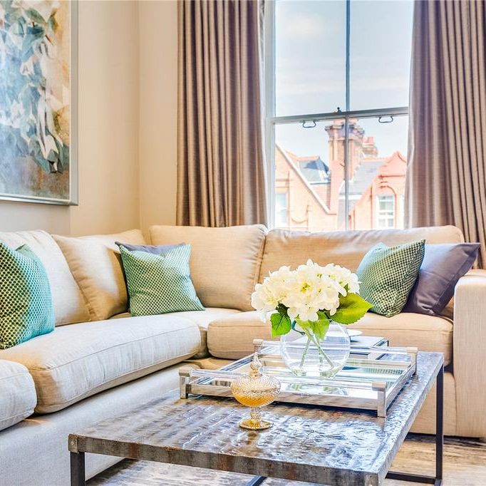 3 bedroom flat to rent - Photo 1