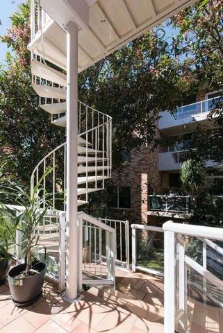 Bondi Beach - Photo 3