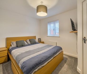 3 bedroom semi-detached house to rent - Photo 3