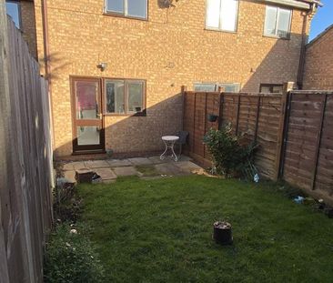 2 bedroom semi-detached house to rent - Photo 3