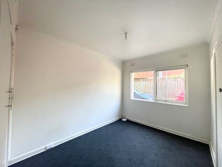 2/19 Evansdale Road, Hawthorn VIC 3122 - Photo 4