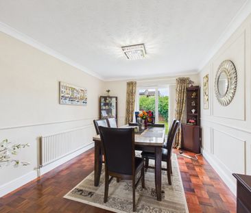 4 bedroom House in Byland Drive, Maidenhead - Photo 2