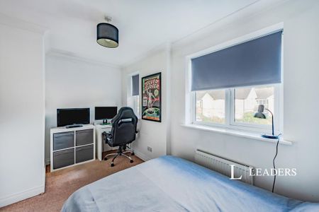 2 bedroom terraced house to rent - Photo 2