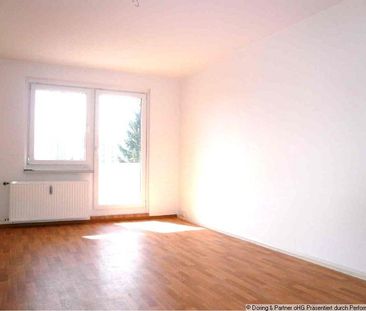Balkon, PKW-Stellplatz und fairer Preis --- 4-Raum-Whg. im Hochpart... - Photo 1
